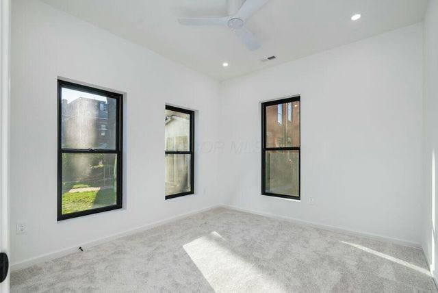585 E Walnut Street, Columbus, OH 43215