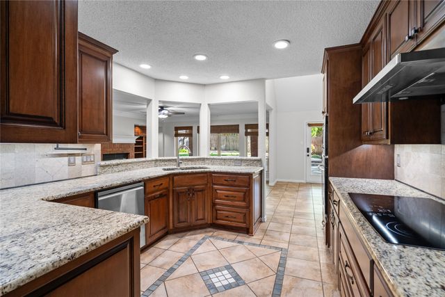 3406 Forestway Court, Arlington, TX 76001