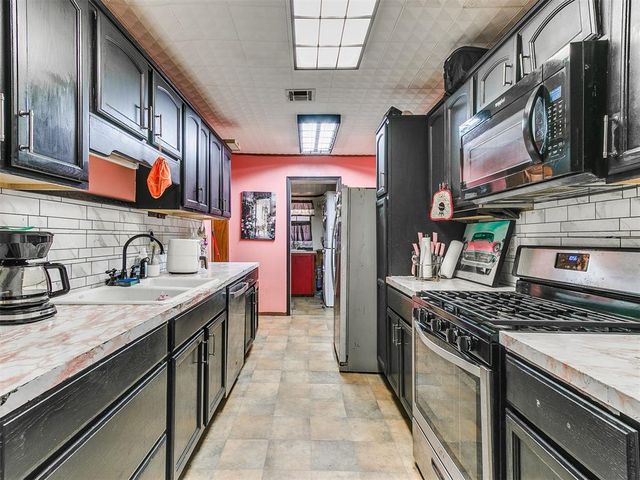 545 W Poplar Street, Shawnee, OK 74801