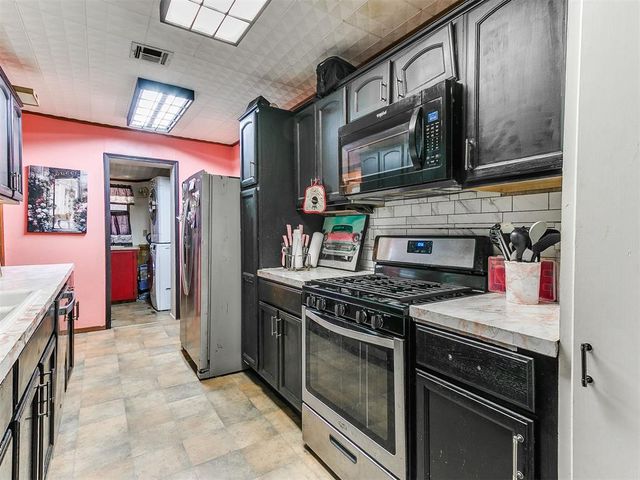 545 W Poplar Street, Shawnee, OK 74801