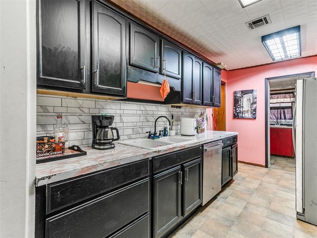 545 W Poplar Street, Shawnee, OK 74801