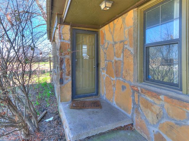 545 W Poplar Street, Shawnee, OK 74801