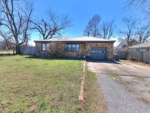 545 W Poplar Street, Shawnee, OK 74801