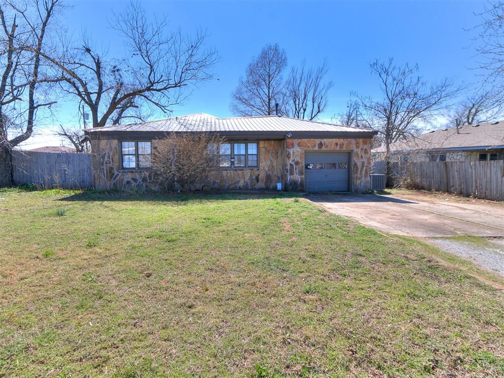 545 W Poplar Street, Shawnee, OK 74801