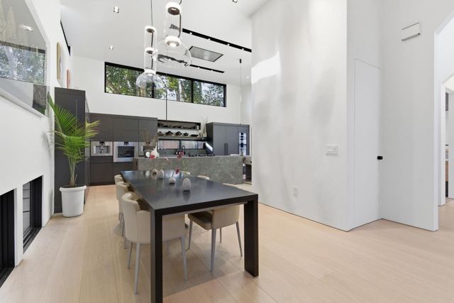 947 Colonial, Palo Alto, CA 94303