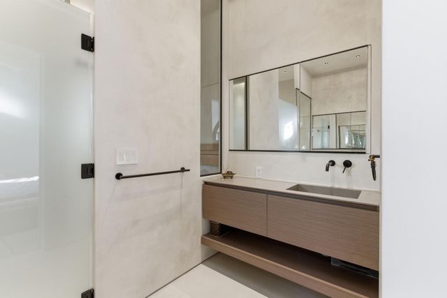 947 Colonial, Palo Alto, CA 94303