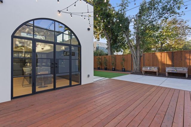 947 Colonial, Palo Alto, CA 94303