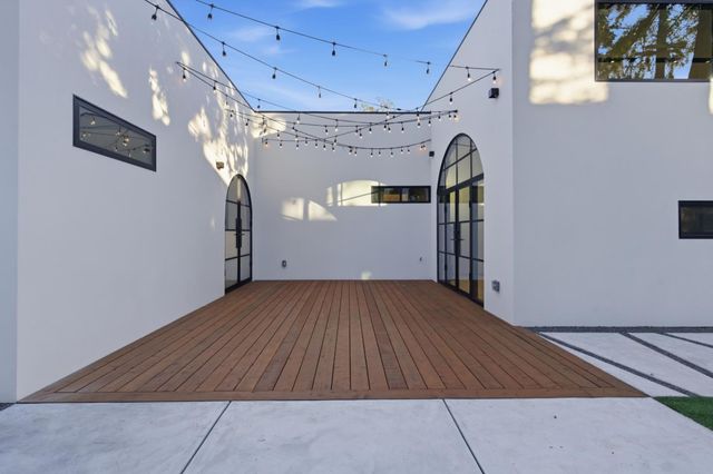 947 Colonial, Palo Alto, CA 94303