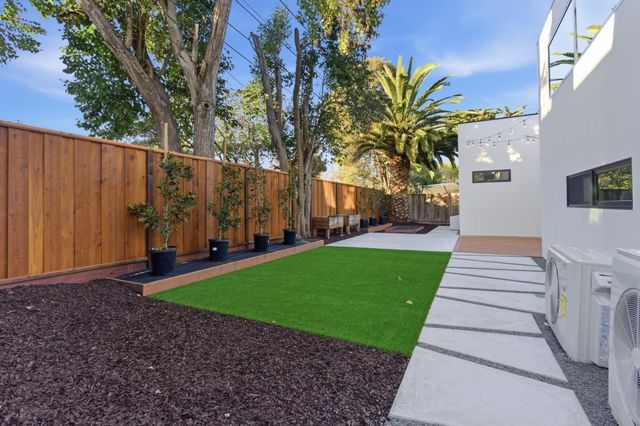 947 Colonial, Palo Alto, CA 94303