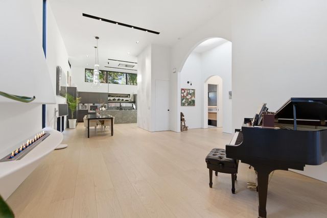 947 Colonial, Palo Alto, CA 94303