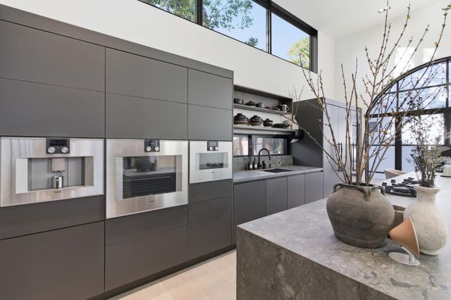 947 Colonial, Palo Alto, CA 94303