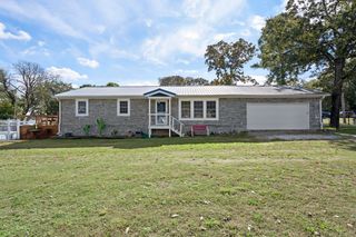 10657 Wolf Creek Drive, Grove, OK 74344