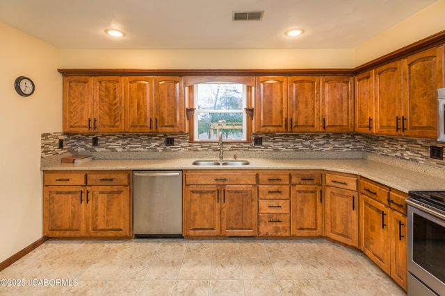 229 FREDRICKS LANE, Jefferson City, MO 65101