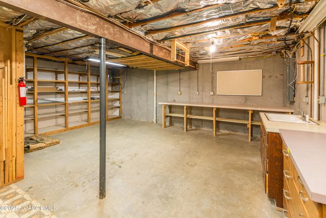 229 FREDRICKS LANE, Jefferson City, MO 65101