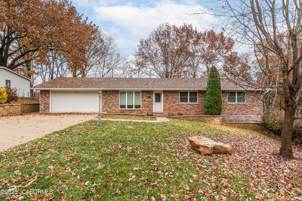 229 FREDRICKS LANE, Jefferson City, MO 65101