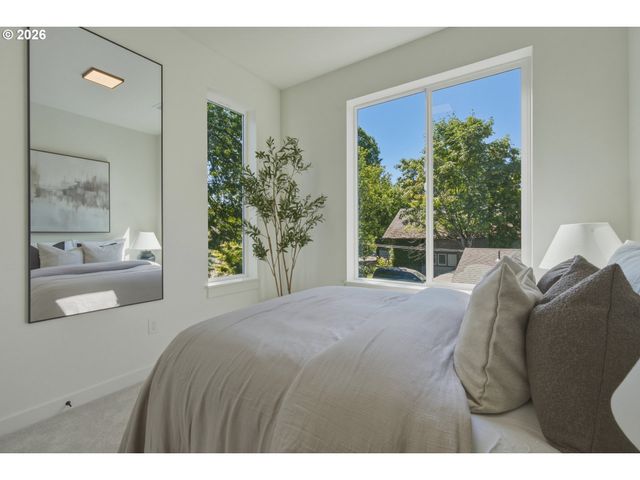 9411 N Macrum Ave, Portland, OR 97203