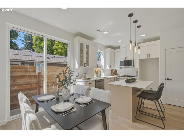 9411 N Macrum Ave, Portland, OR 97203