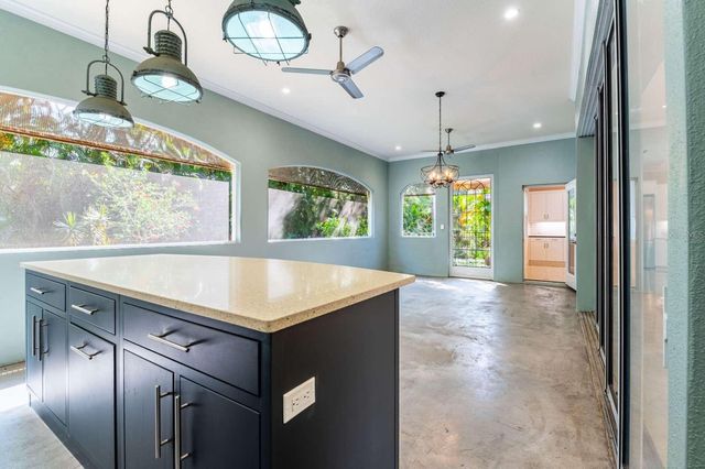 6914 STANHOPE PLACE, Bradenton, FL 34201