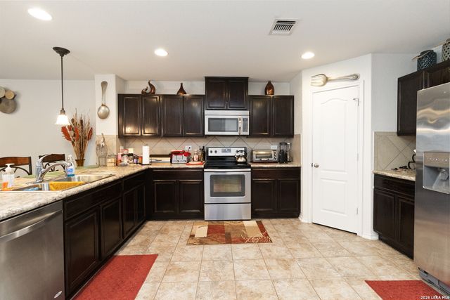 166 Granite Mist, Universal City, TX 78148