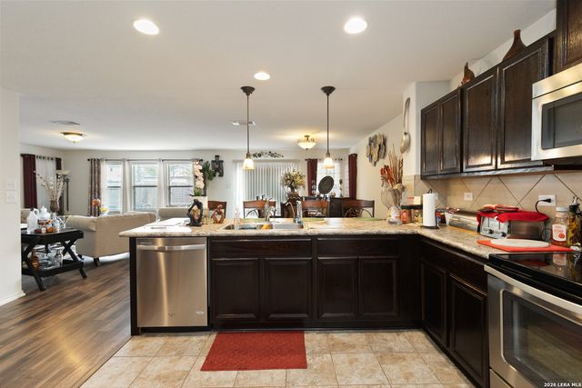 166 Granite Mist, Universal City, TX 78148