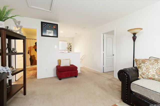 166 Granite Mist, Universal City, TX 78148