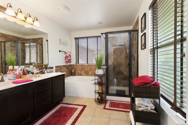 166 Granite Mist, Universal City, TX 78148