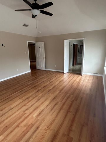 8806 Edenbridge Street, Spring, TX 77379