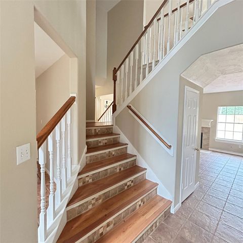 8806 Edenbridge Street, Spring, TX 77379