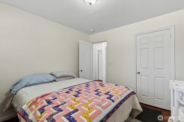 921 923 17th Avenue, Longview, WA 98632