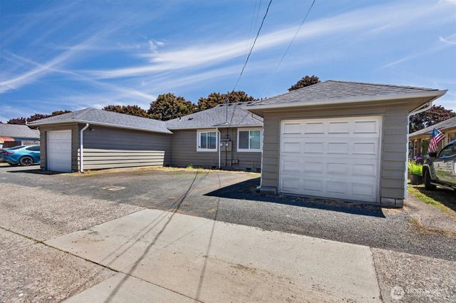 921 923 17th Avenue, Longview, WA 98632