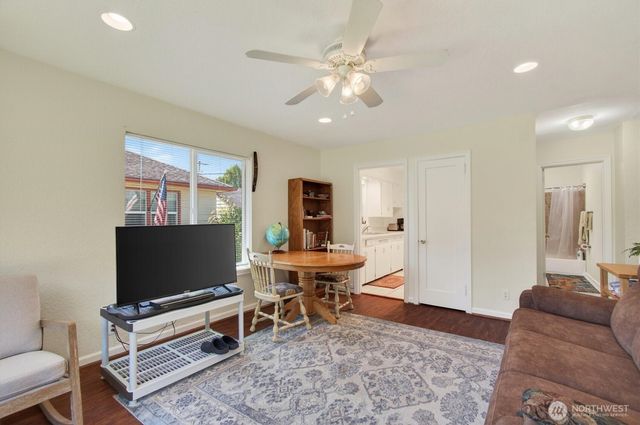 921 923 17th Avenue, Longview, WA 98632