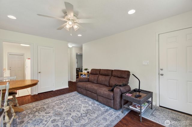 921 923 17th Avenue, Longview, WA 98632