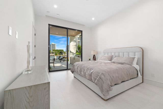 2880 NE 9th Street, Pompano Beach, FL 33062