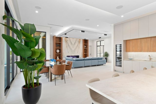 2880 NE 9th Street, Pompano Beach, FL 33062