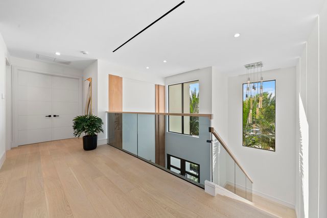 2880 NE 9th Street, Pompano Beach, FL 33062