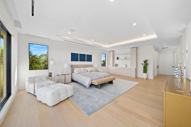 2880 NE 9th Street, Pompano Beach, FL 33062