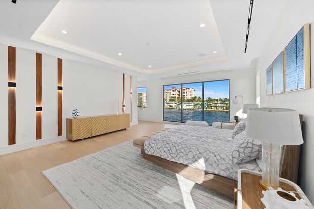 2880 NE 9th Street, Pompano Beach, FL 33062