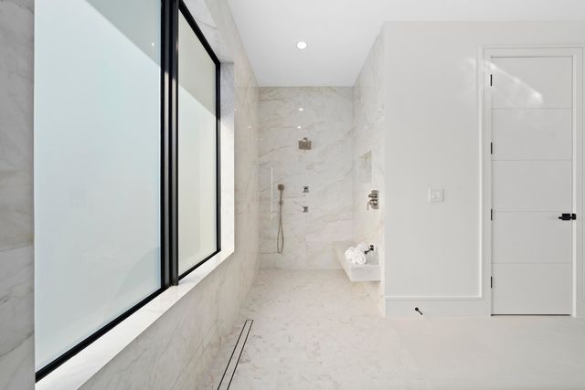 2880 NE 9th Street, Pompano Beach, FL 33062