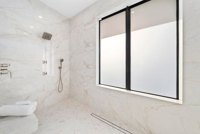 2880 NE 9th Street, Pompano Beach, FL 33062