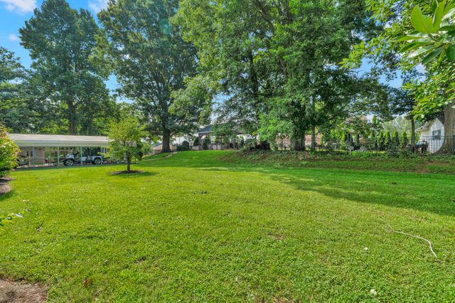 201 Cloverdale Rd, Shelbyville, TN 37160