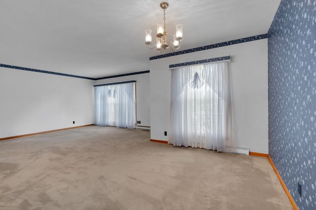 201 Cloverdale Rd, Shelbyville, TN 37160