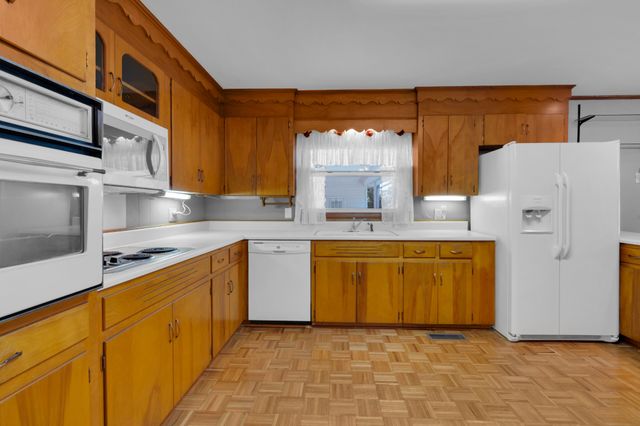 201 Cloverdale Rd, Shelbyville, TN 37160