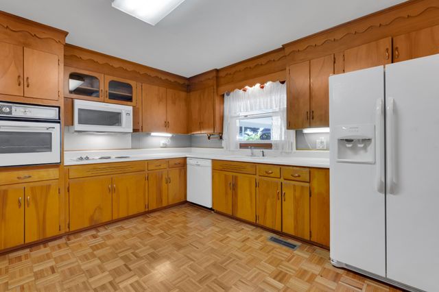 201 Cloverdale Rd, Shelbyville, TN 37160