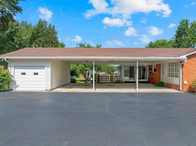201 Cloverdale Rd, Shelbyville, TN 37160