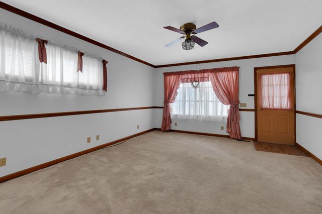 201 Cloverdale Rd, Shelbyville, TN 37160