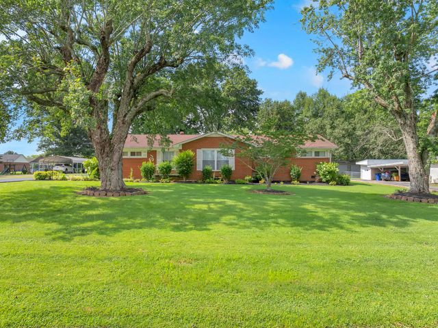 201 Cloverdale Rd, Shelbyville, TN 37160