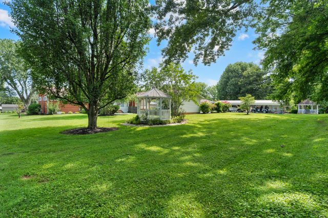 201 Cloverdale Rd, Shelbyville, TN 37160
