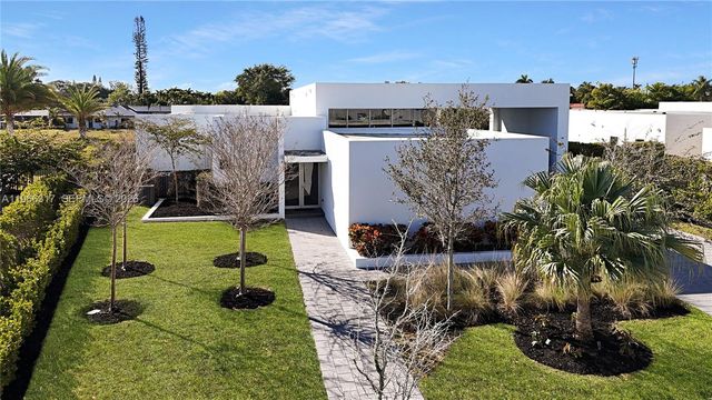 16582 S Botaniko Drive S, Weston, FL 33326