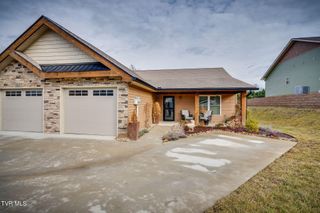 1039 Traders Walk, Johnson City, TN 37601
