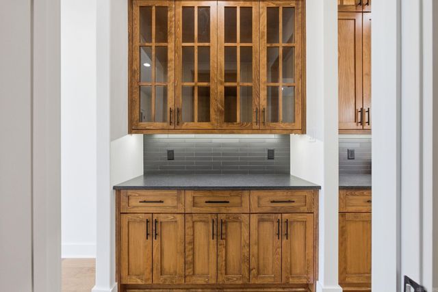 3053 Avilla Manor, Alexander, AR 72002